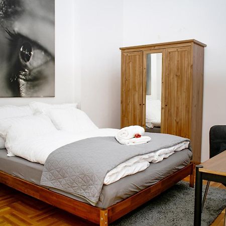 Heart Of The City, Entire Very Big Apartment Budapeste Exterior foto