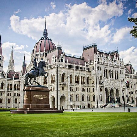 Heart Of The City, Entire Very Big Apartment Budapeste Exterior foto