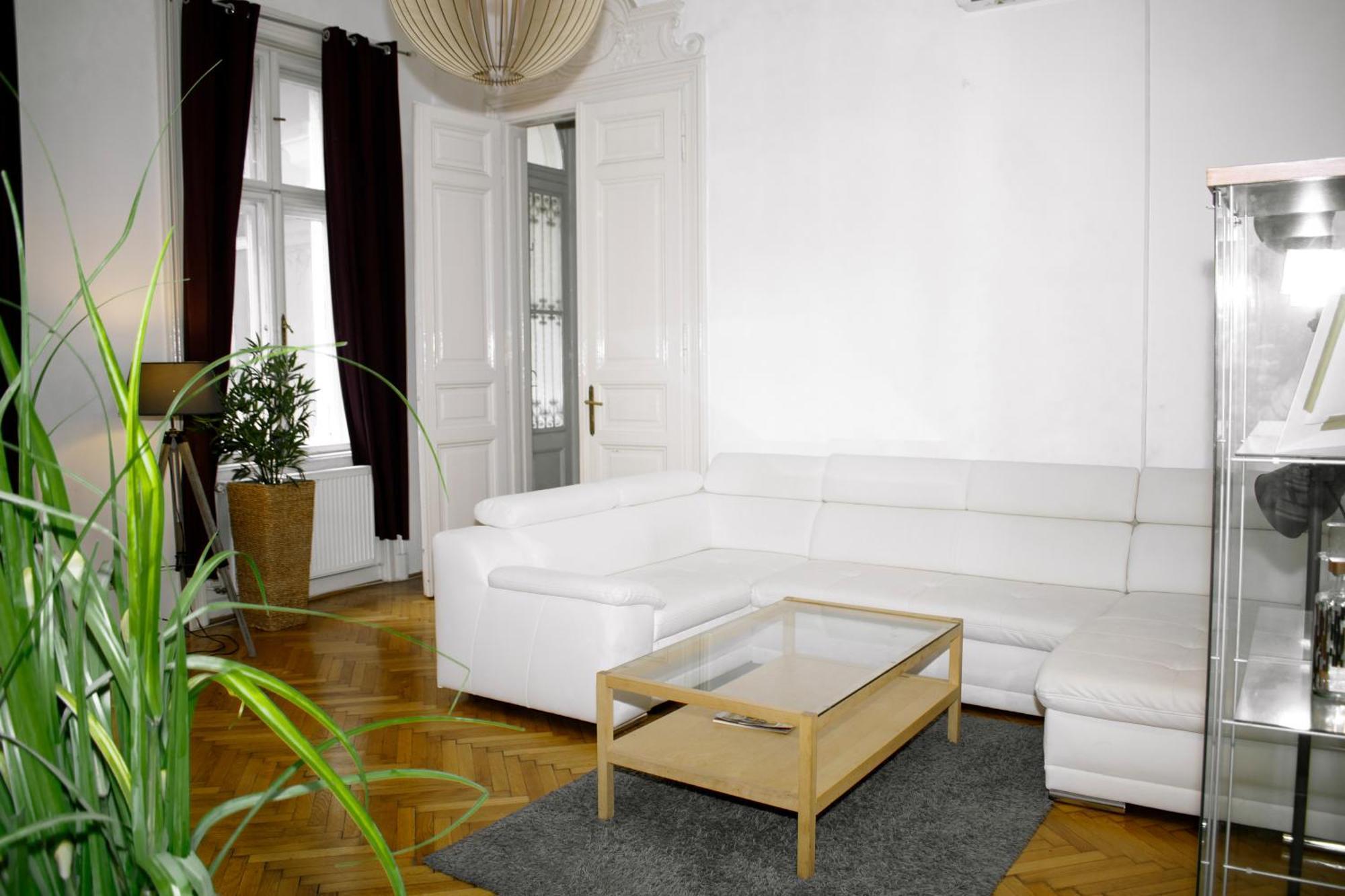 Heart Of The City, Entire Very Big Apartment Budapeste Exterior foto