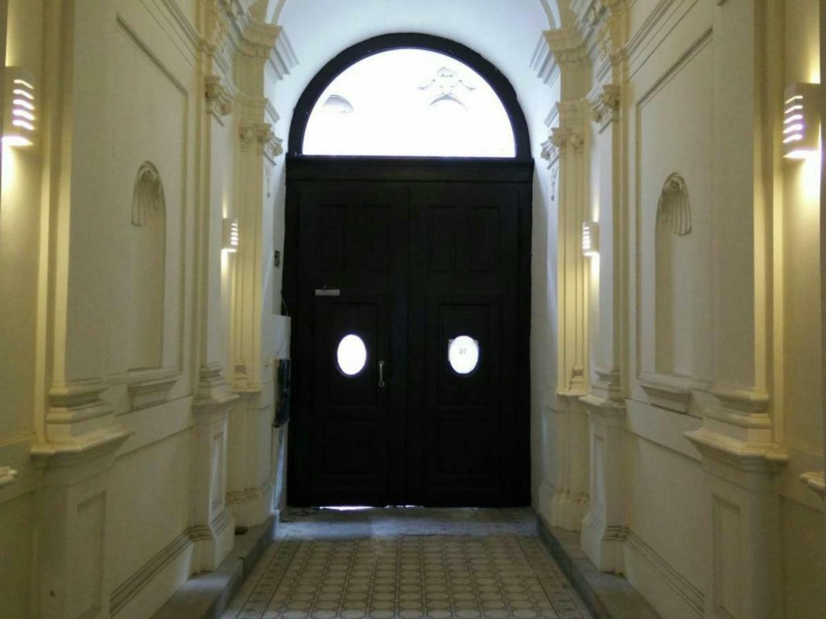 Heart Of The City, Entire Very Big Apartment Budapeste Exterior foto