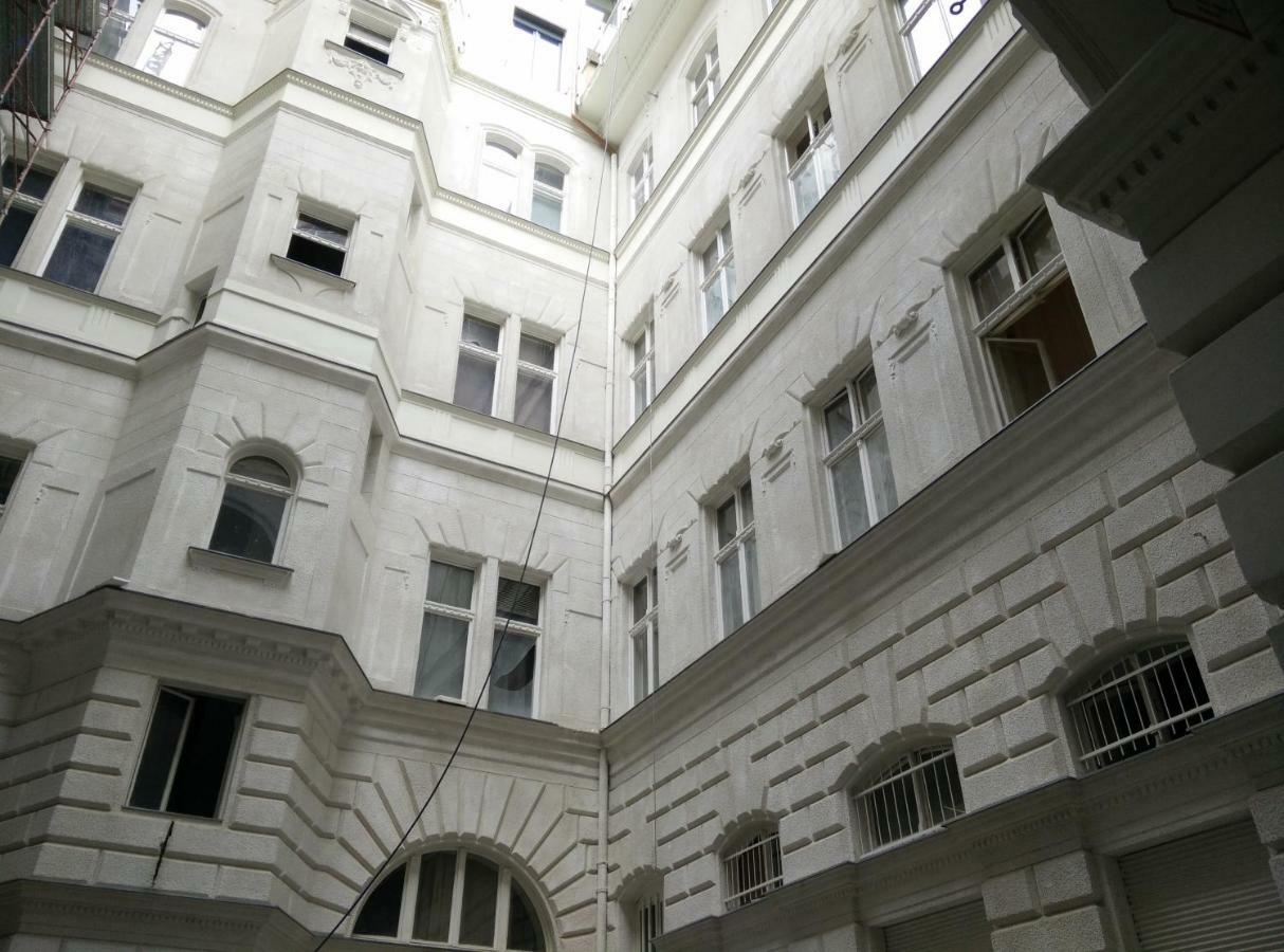 Heart Of The City, Entire Very Big Apartment Budapeste Exterior foto